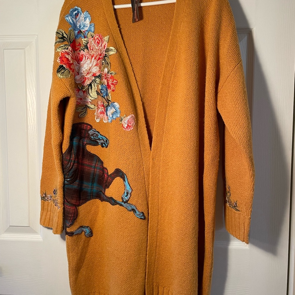Aratta Silent Journey Cardigan Sweater Appliqué Horse Embroidered Open Front